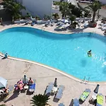 Coliseum & Hotel Pefki