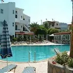 Coliseum & Hotel 3*