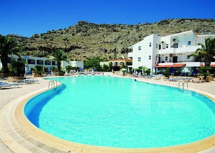 Coliseum & Hotel Pefki