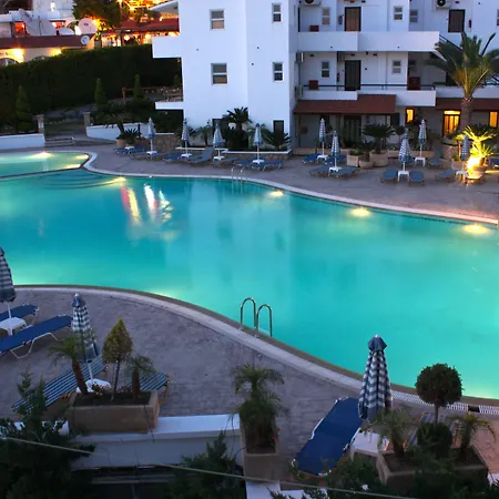 Coliseum & Hotel Pefki