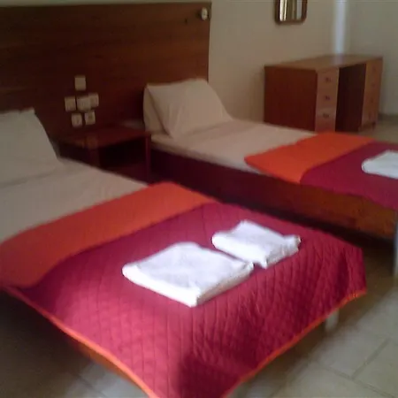 Coliseum & Hotell Pefki