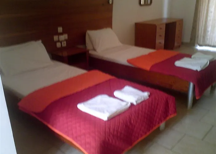 Coliseum & Hotel Pefki