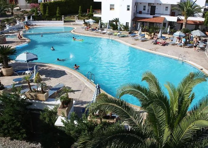 Coliseum & Hotel Pefki