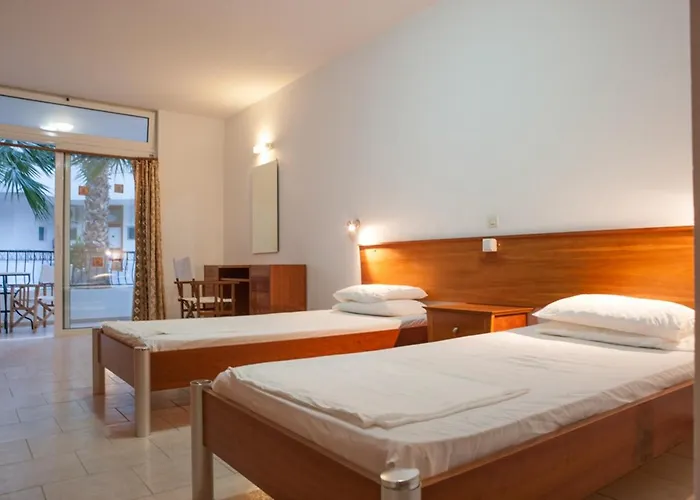 Coliseum & 호텔 Pefki (Rhodes)